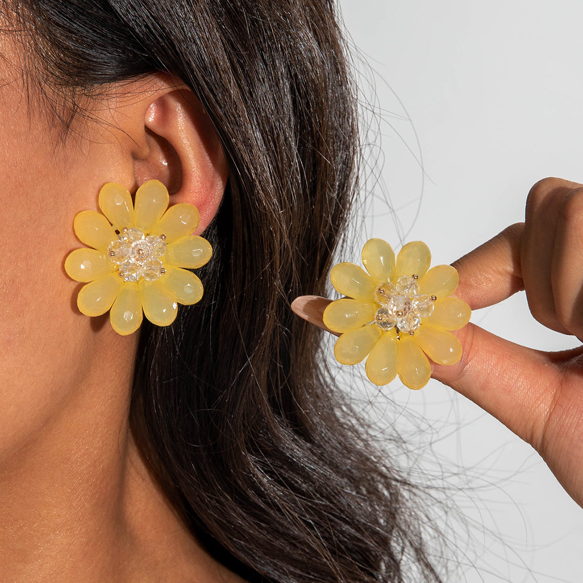 Wholesale 5pcs/pack sweet color resin petals flower earrings